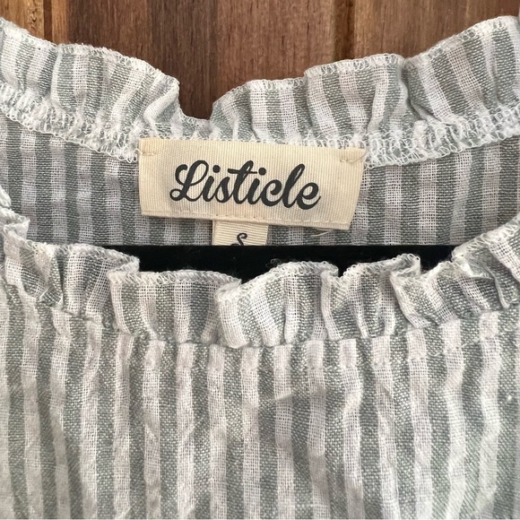 Boutique Striped Top - Picture 3 of 3